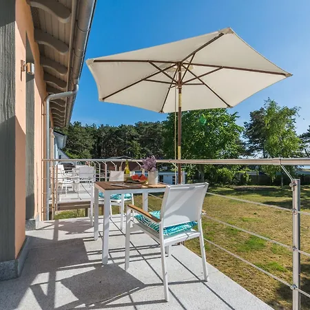 Westwind Apartment *